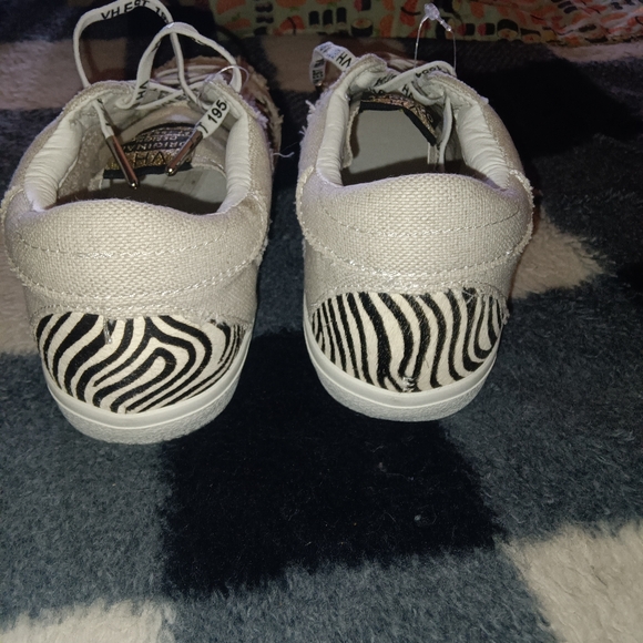 VINTAGE HAVANA Wow 3 leopard print lace up sneaker 🆕 - Picture 8 of 13